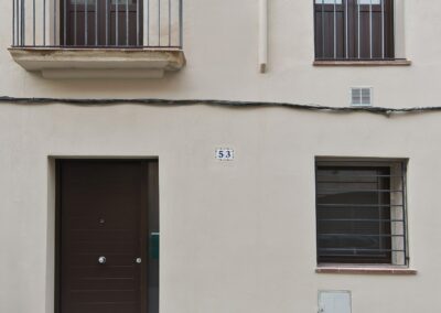 Reforma integral de vivienda unifamiliar en Barcelona Basconia fachada